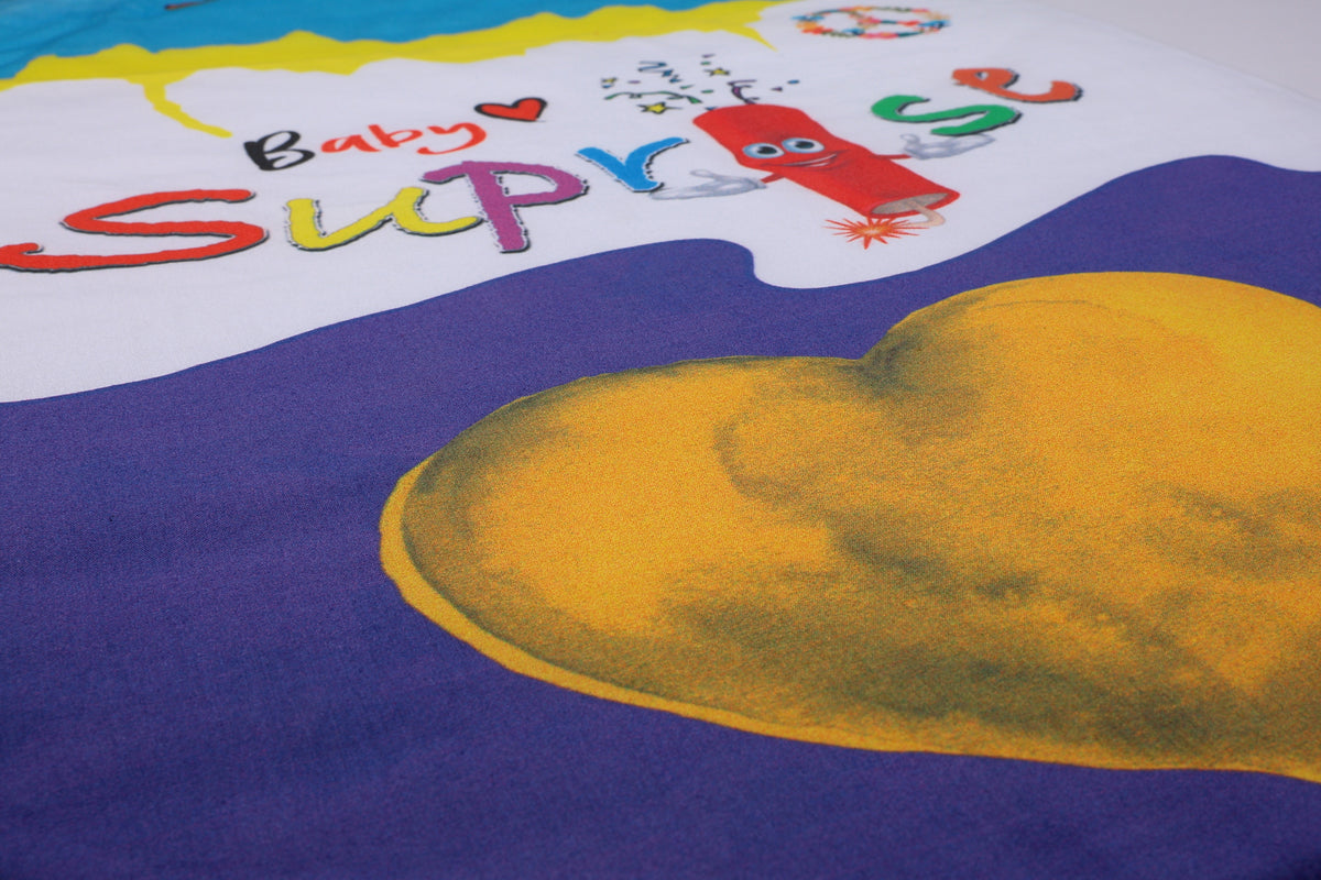 Nahaufnahme des goldenen Herzmotiv auf dem Baby♡Suprise® Dream Amora Soul Schlafsack