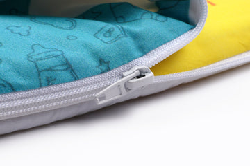 Reißverschluss und gelbes Innenfutter des Baby♡Suprise® Dream Wonder Turquoise Schlafsacks