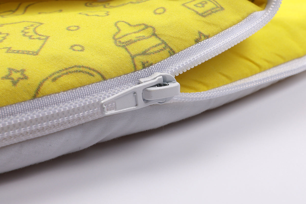 Reißverschluss und gelbes Innenfutter des Baby♡Suprise® Dream Wonder Yellow Schlafsacks